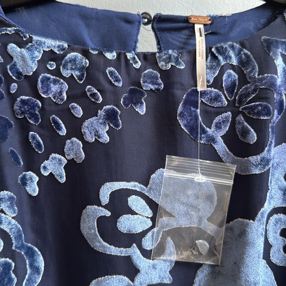 New without tag FREE PEOPLE MANUKA BURNOUT VELVET MINI DRESS. XS. $168 - Picture 14 of 17